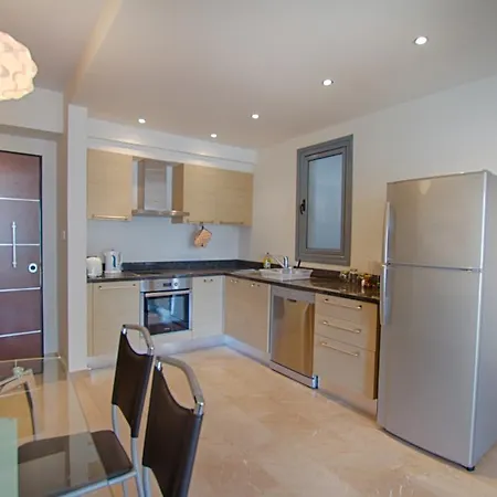 Dioskourion Foinikoudes Appartement Larnaca